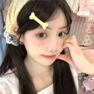 猫咪少女 海报